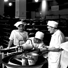 Участок по производству лапши | Предприятия. 1974 г., г.Северодвинск. Фото #C288.