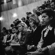 В зале на 21 городской комсомольской конференции | Общественная жизнь. 1975 г., г.Северодвинск. Фото #C10151.