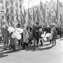 Первомайская демонстрация | Общественная жизнь. 1975 г., г.Северодвинск. Фото #C1719.