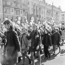 Первомайская демонстрация | Общественная жизнь. 1975 г., г.Северодвинск. Фото #C1732.