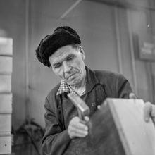 На мебельной фабрике | Предприятия. 1975 г., г.Северодвинск. Фото #C1740.