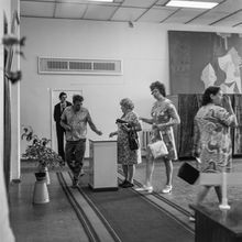 Голосование на избирательном участке | Общественная жизнь. 1976 г., г.Северодвинск. Фото #C14602.