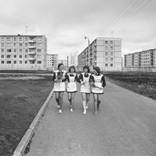 Старшеклассницы | Школа. 1978 г., г.Северодвинск. Фото #C6154.
