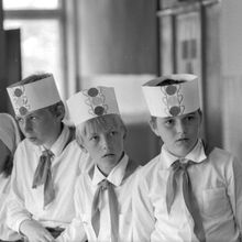 Участники игры по правилам дорожного движения | Школа. 1978 г., г.Северодвинск. Фото #C12995.
