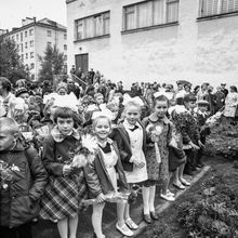 Линейка на 1 сентября | Школа. 1978 г., г.Северодвинск. Фото #C7160.