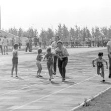Участники семейной эстафеты | Спорт. 1978 г., г.Северодвинск. Фото #C13043.