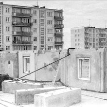 Строится 5-этажный панельный дом | Строительство. 1978 г., г.Северодвинск. Фото #C13051.