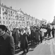 Первомайская демонстрация | Общественная жизнь. 1978 г., г.Северодвинск. Фото #C9118.