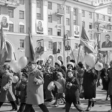 Первомайская демонстрация | Общественная жизнь. 1978 г., г.Северодвинск. Фото #C9121.