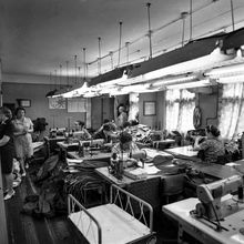 На швейном производстве | Предприятия. 1978 г., г.Северодвинск. Фото #C7405.