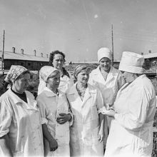 Работницы свинокомплекса | Предприятия. 1978 г., г.Северодвинск. Фото #C7412.