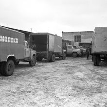 Погрузка продукции | Транспорт. 1979 г., г.Северодвинск. Фото #C347.