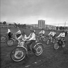 Пионеры на велосипедах | Транспорт. 1979 г., г.Северодвинск. Фото #C365.