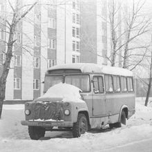 Автобус в снегу | Транспорт. 1979 г., г.Северодвинск. Фото #C383.