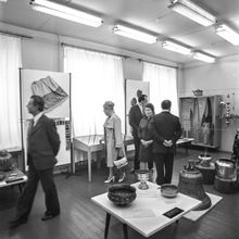 Официальные лица осматривают музей | Культура. 1979 г., г.Северодвинск. Фото #C401.