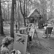 юные художники на плэнере в городском парке | Культура. 1979 г., г.Северодвинск. Фото #C416.