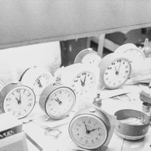 Ремонт будильников | Быт. 1979 г., г.Северодвинск. Фото #C2494.