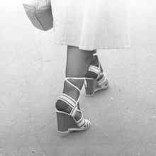 Модные женские туфли | Горожане. 1979 г., г.Северодвинск. Фото #C583.