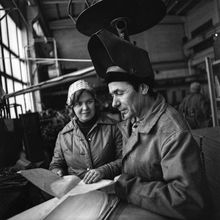 Обсуждение рабочих вопросов | Горожане. 1979 г., г.Северодвинск. Фото #C610.