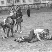 Веселые соревнования | Школа. 1979 г., г.Северодвинск. Фото #C2551.