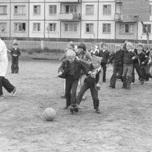 Веселый футбол | Школа. 1979 г., г.Северодвинск. Фото #C2556.