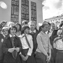 пионеры на площади Победы | Школа. 1979 г., г.Северодвинск. Фото #C797.