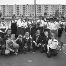 пионерский отряд в летнем школьном лагере | Школа. 1979 г., г.Северодвинск. Фото #C839.