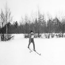 лыжник с нагрудным номером "32" на соревнованиях | Спорт. 1979 г., г.Северодвинск. Фото #C883.