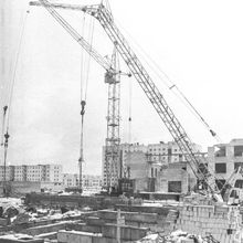 строится дом | Строительство. 1979 г., г.Северодвинск. Фото #C332.