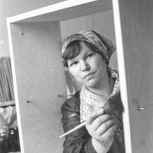 работница мебельного производства | Предприятия. 1979 г., г.Северодвинск. Фото #C1020.