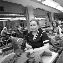 швея за швейной машинкой | Предприятия. 1979 г., г.Северодвинск. Фото #C1107.