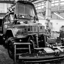 Идет ремонт | Транспорт. 1980 г., г.Северодвинск. Фото #C15648.