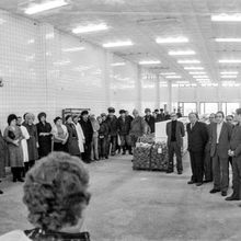 Открытие магазина | Торговля. 1980 г., г.Северодвинск. Фото #C15715.
