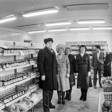 В магазине | Торговля. 1980 г., г.Северодвинск. Фото #C15717.