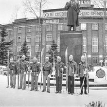 Участники лыжного пробега в честь 26 съезда КПСС | Спорт. 1981 г., г.Северодвинск. Фото #C15731.