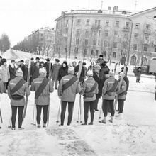 Участники лыжного пробега в честь 26 съезда КПСС | Спорт. 1981 г., г.Северодвинск. Фото #C15732.