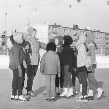 Тренировка в секции фигурного катания | Спорт. 1980 г., г.Северодвинск. Фото #C3941.