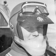 Портрет мотогонщика в шлеме | Спорт. 1980 г., г.Северодвинск. Фото #C3955.