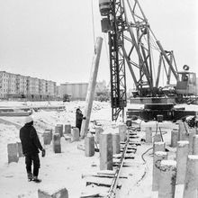 Забивка свай | Строительство. 1980 г., г.Северодвинск. Фото #C4834.