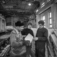 В цехе | Предприятия. 1980 г., г.Северодвинск. Фото #C16216.