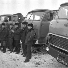 Водители Мазов | Транспорт. 1981 г., г.Северодвинск. Фото #C14427.