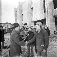 Награждение | Строительство. 1981 г., г.Северодвинск. Фото #C12723.