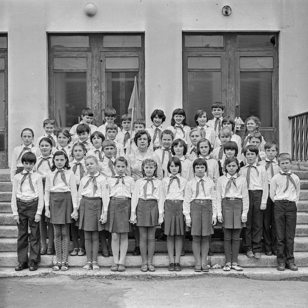 Общая фотография класса | Школа. 1983 г., г.Северодвинск. Фото #C11995.