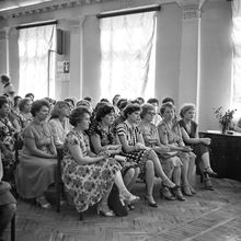 Женщины в актовом зале | Горожане. 1983 г., г.Северодвинск. Фото #C2295.