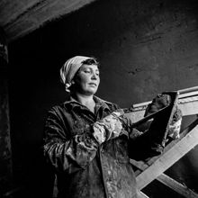 Отделочница | Строительство. 1983 г., г.Северодвинск. Фото #C12031.