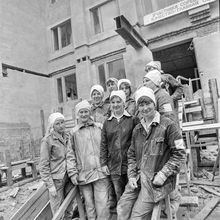 Отделочницы | Строительство. 1983 г., г.Северодвинск. Фото #C12040.