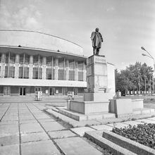 Театр драмы | Виды города. 1983 г., г.Северодвинск. Фото #C12079.
