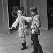 Русский народный танец | Культура. 1984 г., г.Северодвинск. Фото #C1387.
