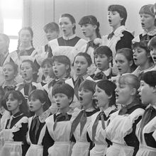 Выступление детского хора | Школа. 1984 г., г.Северодвинск. Фото #C1816.
