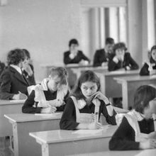 Экзаменационное сочинение | Школа. 1984 г., г.Северодвинск. Фото #C1824.